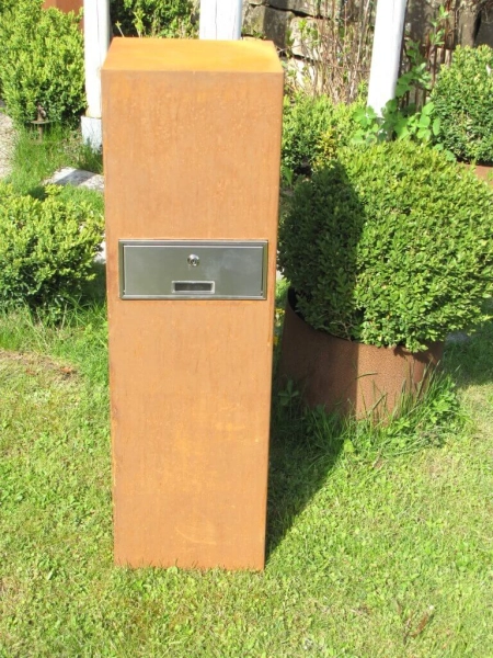 Edelrost Dekosäule Briefkasten