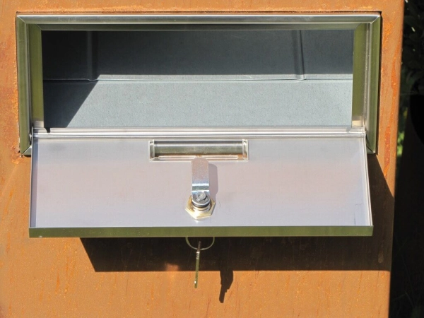 Edelrost Dekosäule Briefkasten