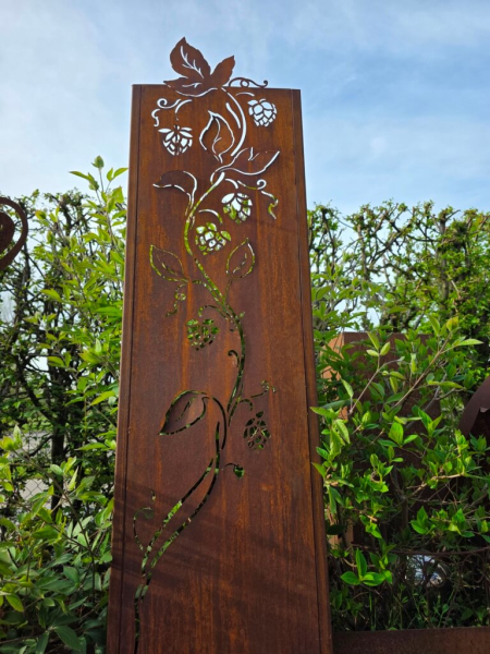 Edelrost Sichtschutzelement Stele Hopfen