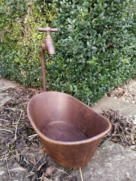 Edelrostoptik Pflanzwanne mit Wasserhahn