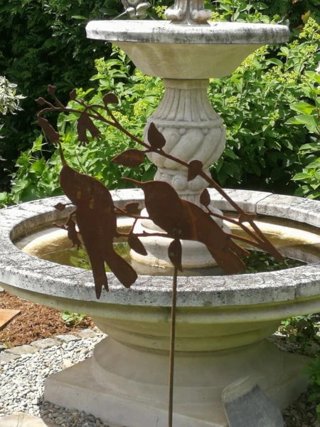 Edelrost Gartenstecker Vögel auf Ast