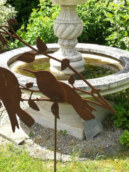 Edelrost Gartenstecker Vögel auf Ast