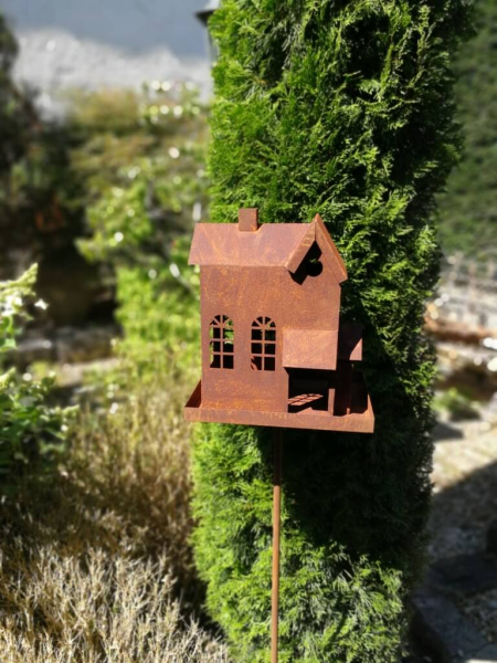 Edelrost Vogelhaus Uccello am Stab