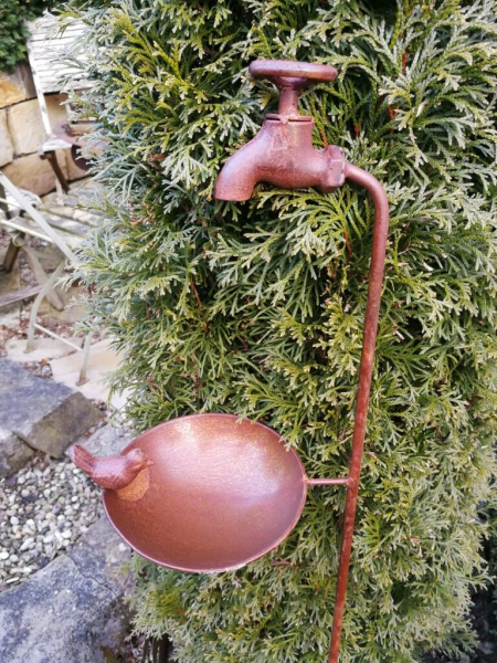 Gartenstecker Vogelbad mit Wasserhahn
