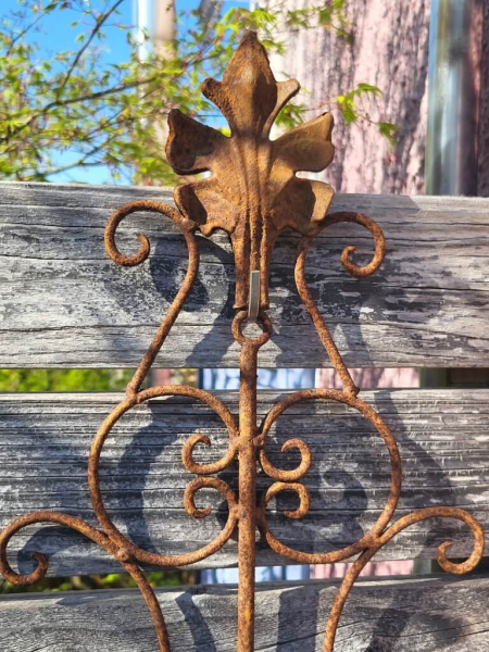 Edelrost Wandhalterung mit zwei Hängekörbe