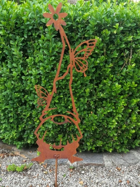 Edelrost Gartenstecker Wichtel Timo mit Schmetterlingen