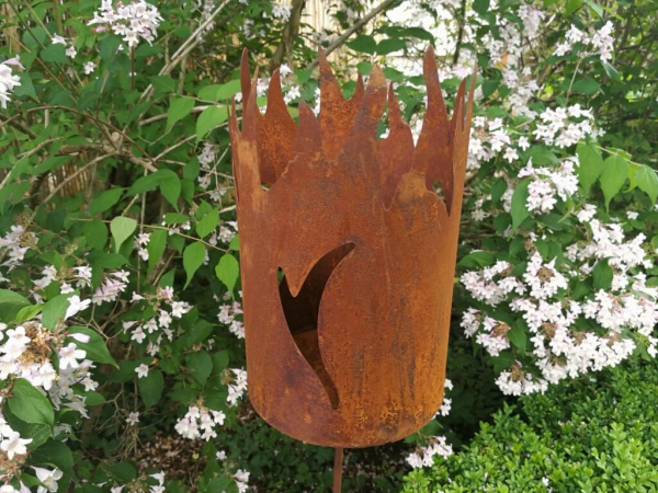 Edelrost Gartenstecker Windlicht Flamme