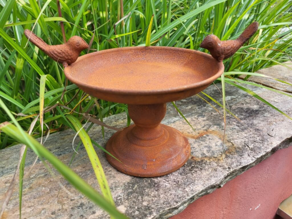 Edelrost Schale zum Stellen mit Vögel (Vogeltränke)