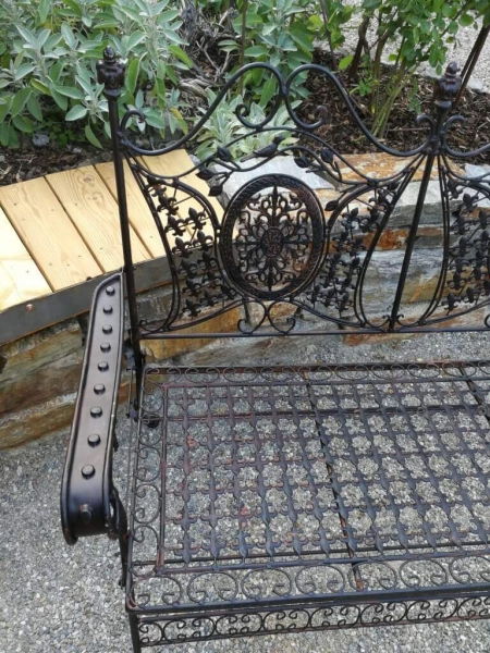 Gartenbank Avis aus Metall