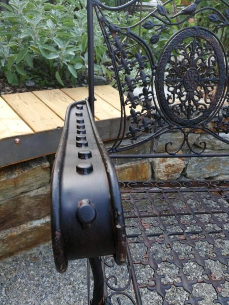 Gartenbank Avis aus Metall