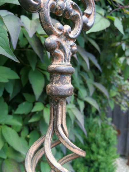 Gartenstecker Kassandra, Rostoptik