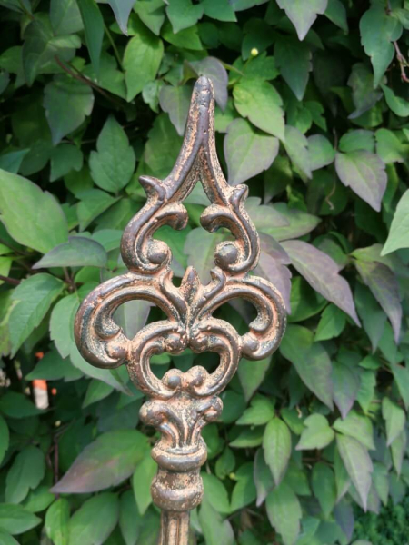 Gartenstecker Kassandra, Rostoptik