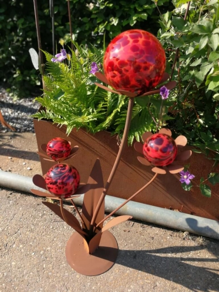 Edelrost Glasblume Ferrum, rote Kugeln