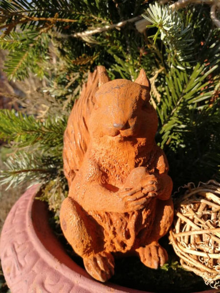 Gusseisen Eichhörnchen
