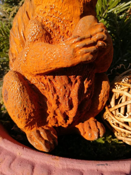 Gusseisen Eichhörnchen