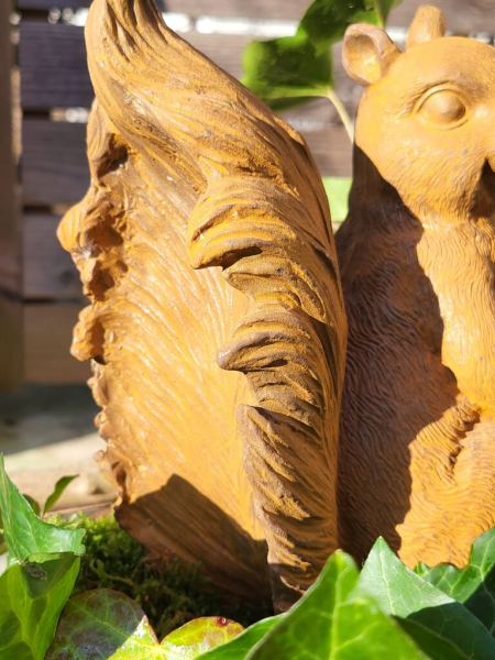 Gusseisen Eichhörnchen, groß