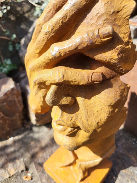Gusseisen Figur nicht sehen