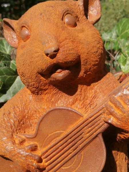 Gusseisen Hamster Sunny Times mit Gitarre
