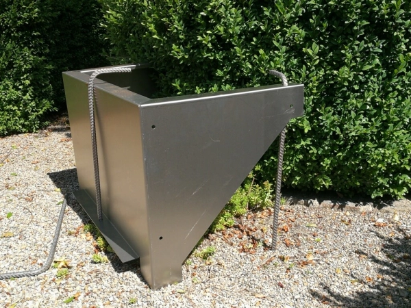 Edelrost Hangbeet, Rohstahl