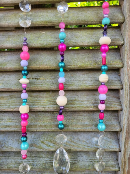 Hippie-Boho Hänger mit Kristall, pink-lila-türkis