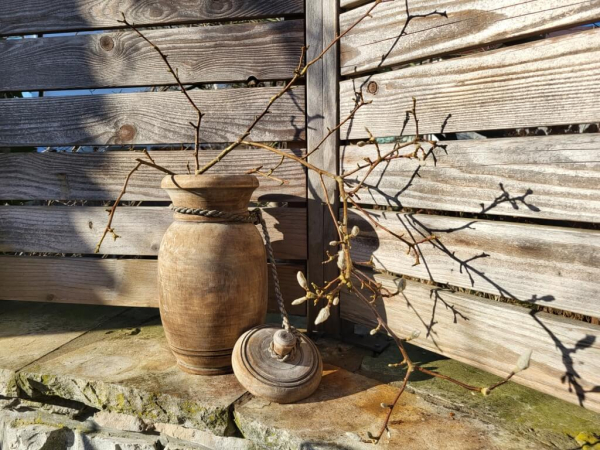 Holzvase mit Deckel