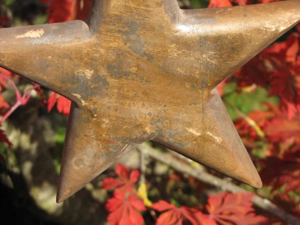 Holzstern Golden Star zum Hängen, 2 Größen