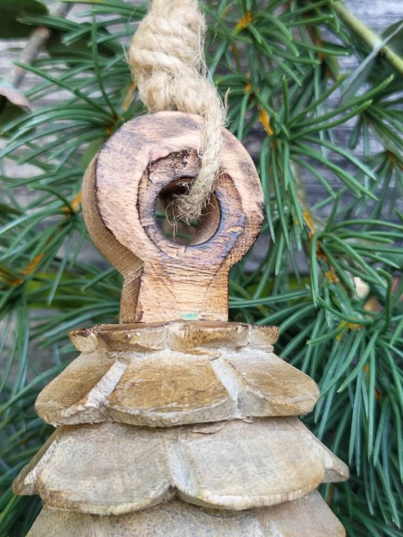 Holz Tannenzapfen