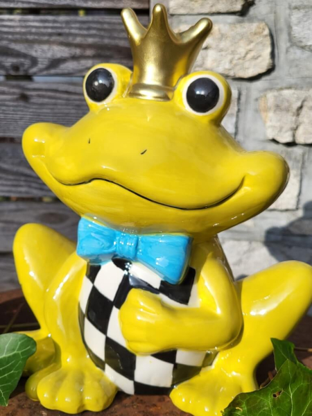 Keramik Frosch Fridolin mit Krone und Mascherl, hellgrün