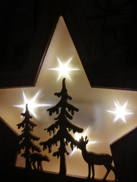 LED Holzstern Marnie, Hirsch Tanne