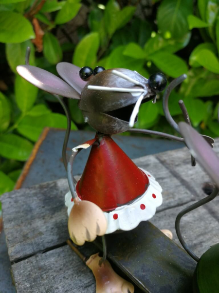 Mäusepärchen auf Schlitten