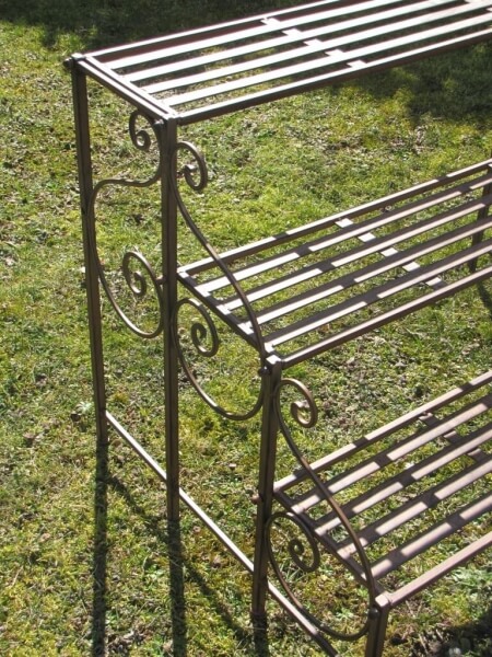 Blumentreppe aus Metall in Rostoptik Angels Garden