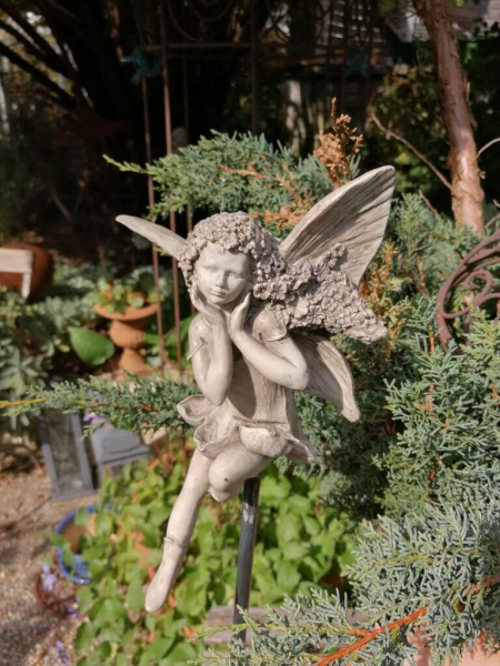 Blütenfee Flora, Resin