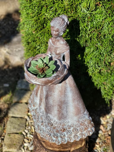 Polyresin Blumenfee Ariana, mit Blütenschale