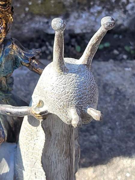 Elfe auf Schnecke, Polyresin, bronzeoptik