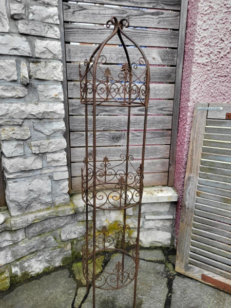 Rankobelisk Smilia, braun lackiert