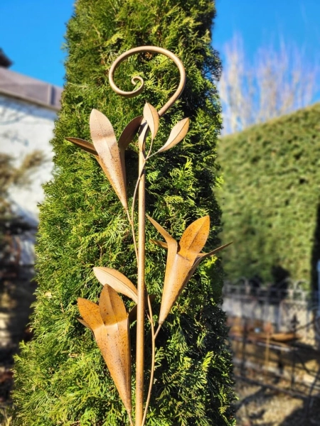 Edelrostoptik Rankstab Blüten, Lilien