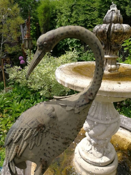 Shabby Chic Reiher, Kopf gesenkt
