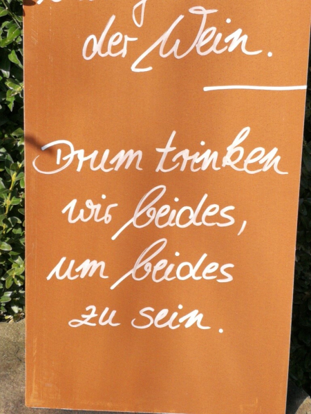Edelrost Schild mit Weintraube "Wasser und Wein"