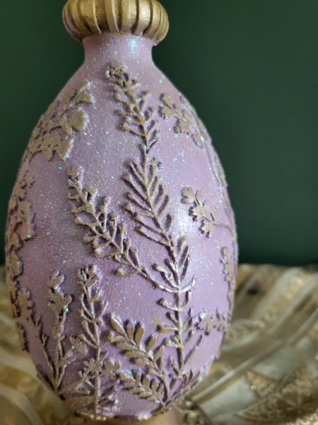 Ständer Ei mit Hase, Minny, flieder-gold