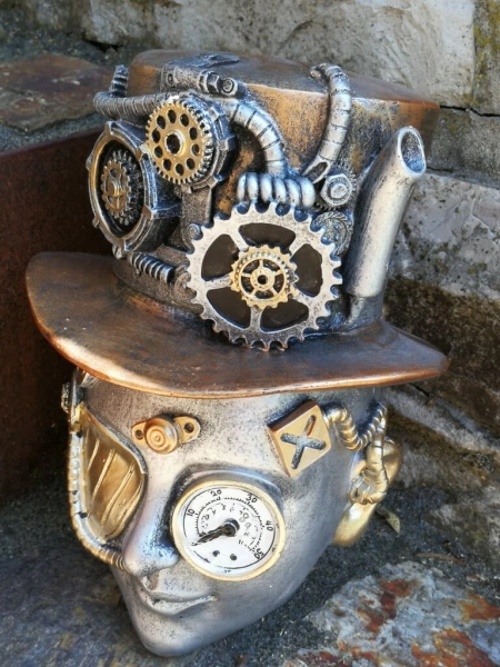 Steampunkerin aus Polyresin