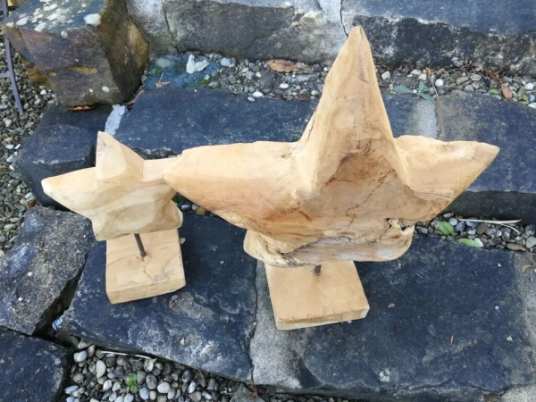 Teakholzstern auf Sockel