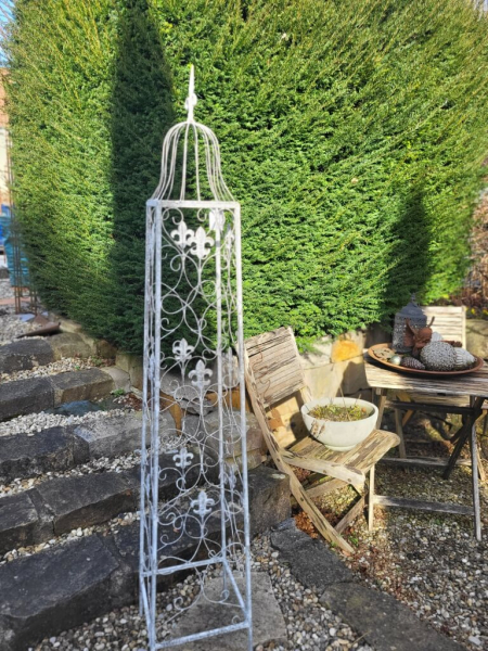 Vintage Rankobelisk Misio, grau