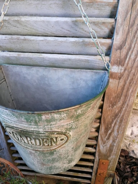 Metall Wandeimer zum Bepflanzen, grün