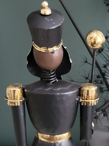 Weihnachtlicher Wachmann mit Kugelstab, schwarz-gold