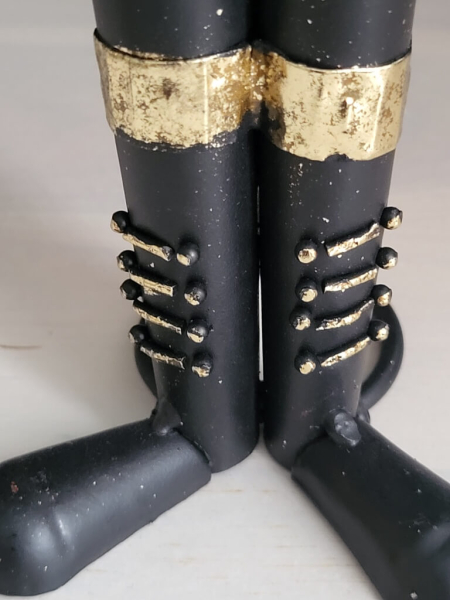 Weihnachtlicher Wachmann mit Kugelstab, schwarz-gold