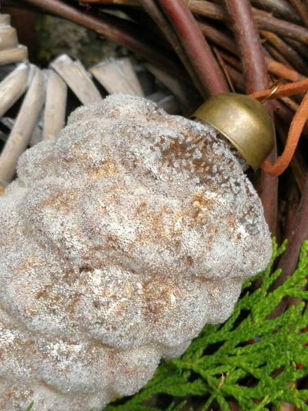 Christbaumkugel Zapfen Mikana 13 cm, beige
