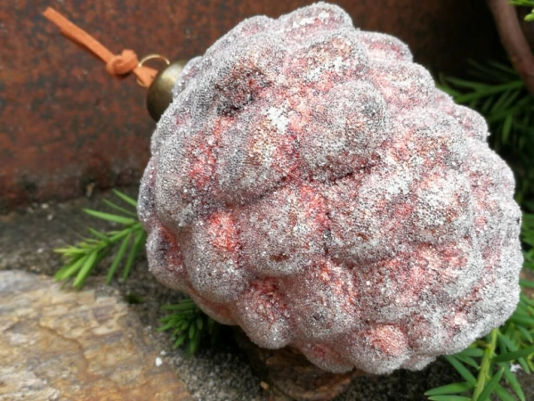 Christbaumkugel Zapfen Mikana 10 cm, rotbraun