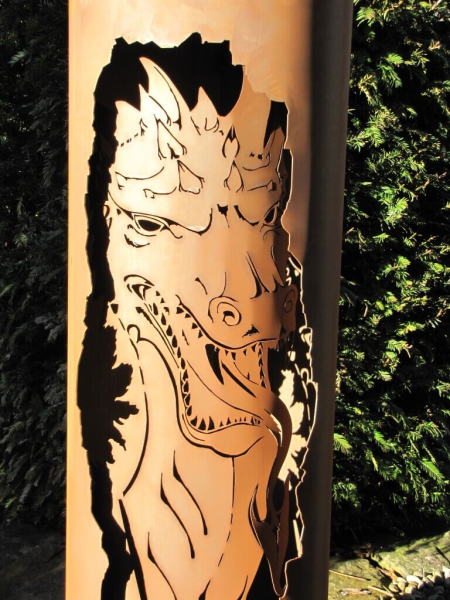 Edelrost Säule, Rostsäule rund mit Drachenmotiv