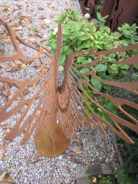 Edelrost Engel Santine auf Platte, 140 cm