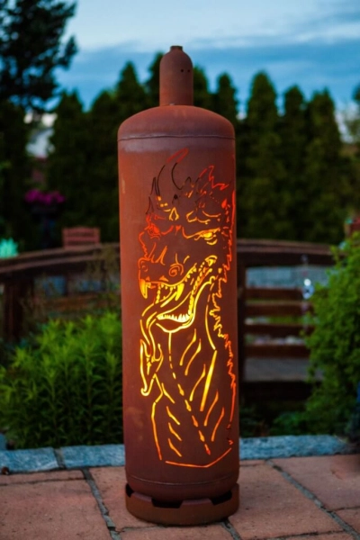 Edelrost Feuersäule Gasflasche Drache